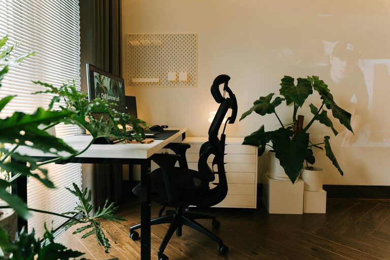 Tips for Creating a Cosy and Functional Home Office Space